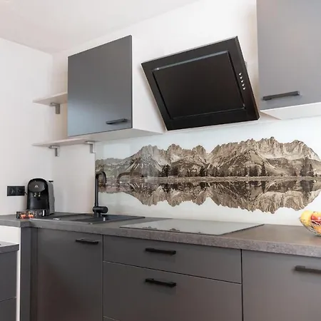 Ξενοδοχείο με διαμερίσματα Going Living