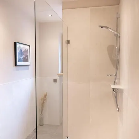 Going Living Ξενοδοχείο με διαμερίσματα 4*