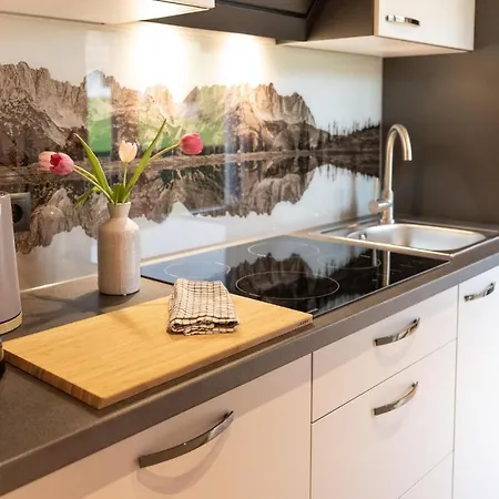 Going Living Ξενοδοχείο με διαμερίσματα 4*