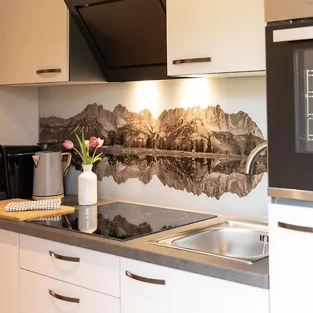 Ξενοδοχείο με διαμερίσματα Going Living 4*