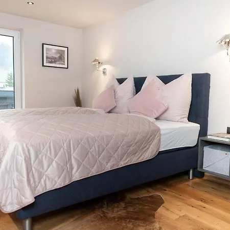 Ξενοδοχείο με διαμερίσματα Going Living 4*